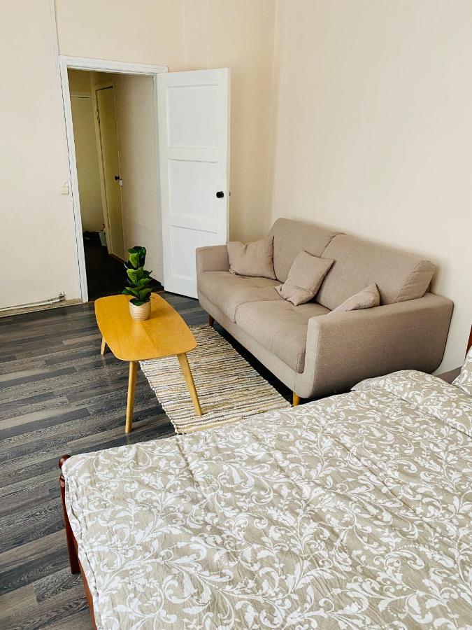 1 Bedroom Apartment Near Kadriorg Swan Pond Tallin Exterior foto